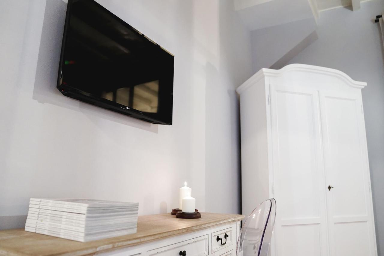 Art Apartment Black & White Suite Φλωρεντία Εξωτερικό φωτογραφία