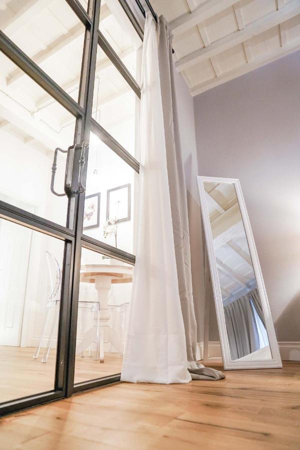 Art Apartment Black & White Suite Φλωρεντία Εξωτερικό φωτογραφία