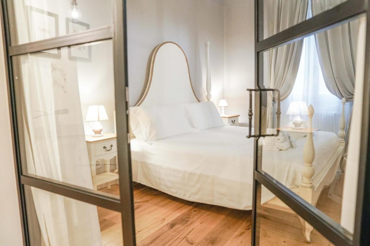 Art Apartment Black & White Suite Φλωρεντία Εξωτερικό φωτογραφία