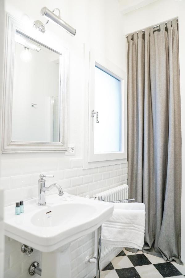 Art Apartment Black & White Suite Φλωρεντία Εξωτερικό φωτογραφία